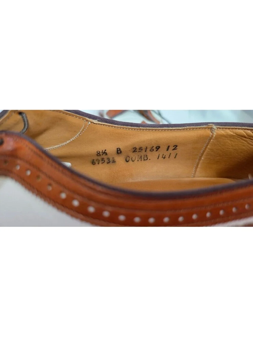 Allen Edmonds Two-Tone Brown and White Leather Wingtip Dress Shoes Size 8.5 B